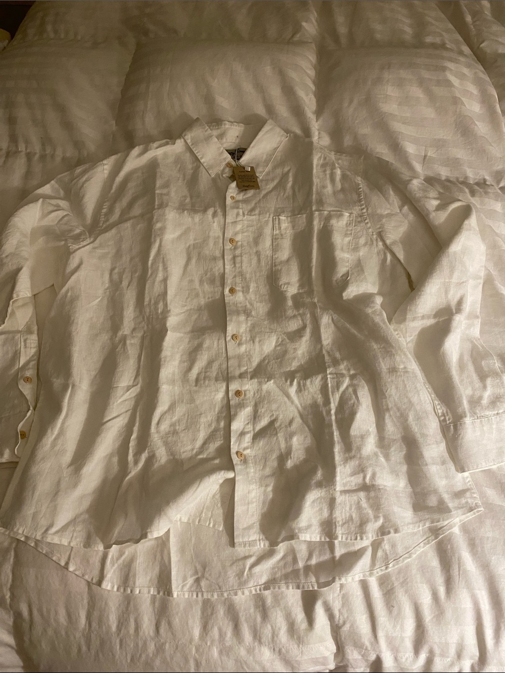 Kenny Flowers White Linen Casual Button-Down Shirt with tan buttons